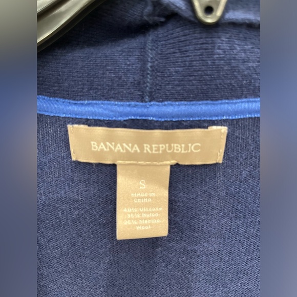 Banana republic open Cardigan. Size small. Blue with light blue stripes. - Picture 3 of 3